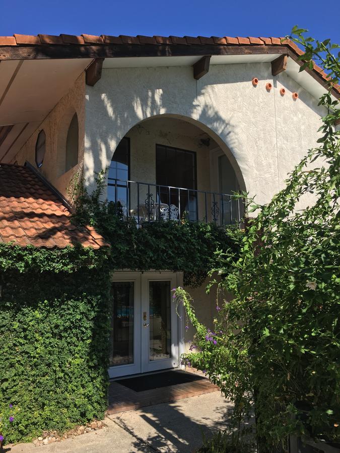 Lakehouse Bed And Breakfast 峡谷湖 外观 照片