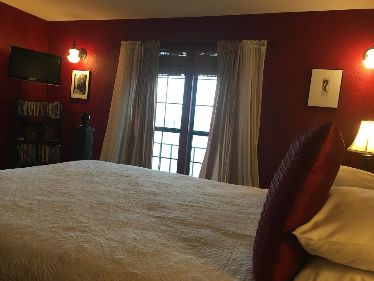 Lakehouse Bed And Breakfast 峡谷湖 外观 照片